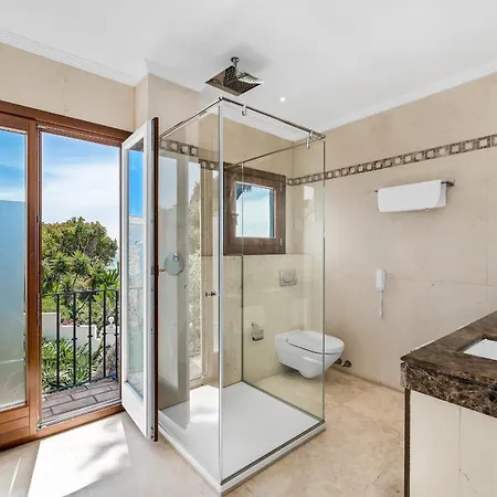 About Puente Penthouse *