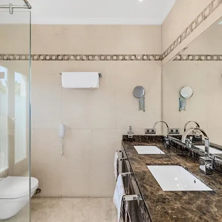 About Puente Penthouse * Marbella