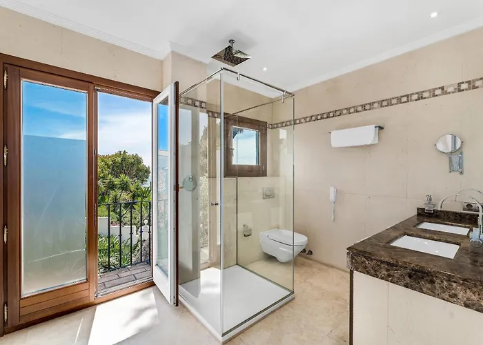 About Puente Penthouse *